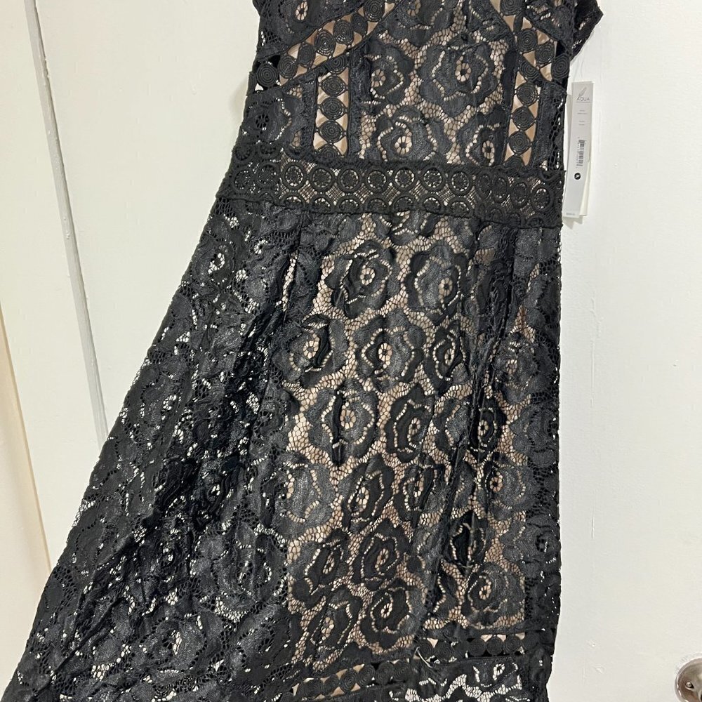 🏷 *NWT* Aqua Black Lace Dress with Nude Underlay - Timeless Elegance 🖤 - Picture 6 of 12